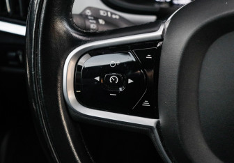 Подержанный автомобиль Volvo V90 2020 года (22 фото)
