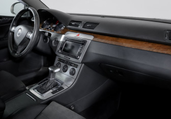 Подержанный автомобиль Volkswagen Passat Sedan 2008 года (9 фото)