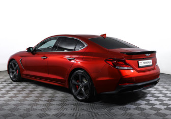 Подержанный автомобиль Genesis G70 2018 года (7 фото)