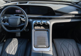 Подержанный автомобиль Exeed RX 2024 года (12 фото)