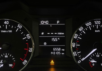 Подержанный автомобиль Skoda Octavia Liftback 2013 года (16 фото)