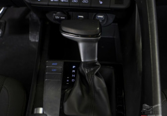 Подержанный автомобиль Hyundai Elantra Sedan 2021 года (15 фото)