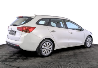 Подержанный автомобиль Kia Ceed Wagon 2018 года (5 фото)