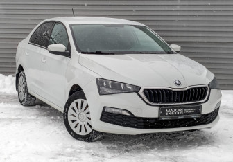 Подержанный автомобиль Skoda Rapid Liftback 2021 года (3 фото)