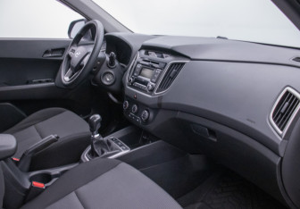 Подержанный автомобиль Hyundai Creta 2017 года (9 фото)