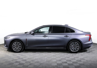 Подержанный автомобиль Hongqi H5 2023 года (8 фото)