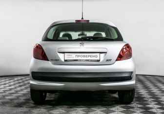 Подержанный автомобиль Peugeot 207 Hatchback 2008 года (6 фото)