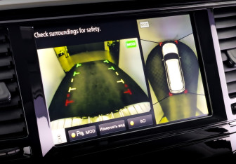 Подержанный автомобиль Infiniti QX80 2021 года (30 фото)