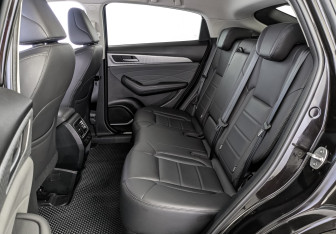 Подержанный автомобиль Haval F7x 2023 года (18 фото)