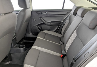 Подержанный автомобиль Skoda Rapid Liftback 2021 года (12 фото)