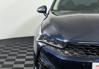 Подержанный автомобиль Kia K5 2020 года (16 фото)