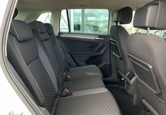 Подержанный автомобиль Volkswagen Tiguan 2018 года (24 фото)