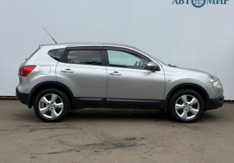 Подержанный автомобиль Nissan Qashqai 2007 года (4 фото)