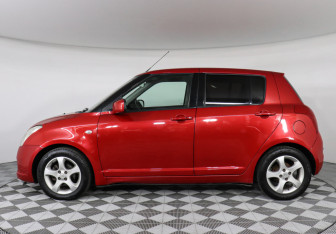 Подержанный автомобиль Suzuki Swift Hatchback 2006 года (8 фото)