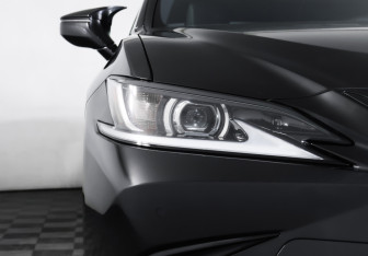 Подержанный автомобиль Lexus ES 2021 года (24 фото)