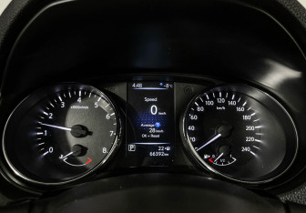 Подержанный автомобиль Nissan Qashqai 2020 года (11 фото)