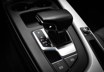 Подержанный автомобиль Audi A4 Sedan 2021 года (20 фото)