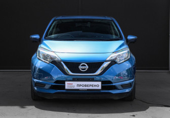 Подержанный автомобиль Nissan Note 2017 года (2 фото)