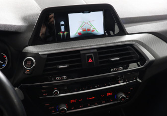 Подержанный автомобиль BMW X3 2019 года (16 фото)