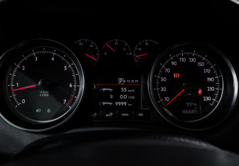 Подержанный автомобиль Peugeot 508 Sedan 2012 года (11 фото)