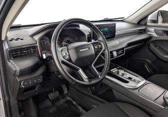 Подержанный автомобиль Haval Jolion 2022 года (15 фото)