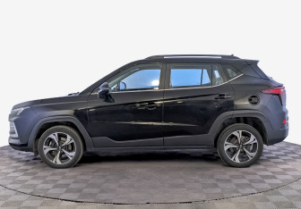 Подержанный автомобиль Москвич 3 2023 года (8 фото)