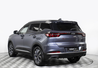 Подержанный автомобиль Chery Tiggo 7 Pro 2021 года (8 фото)
