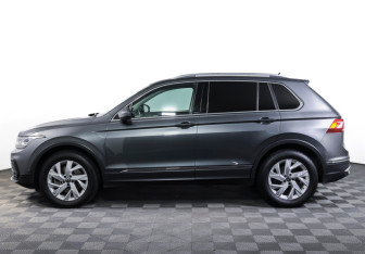 Подержанный автомобиль Volkswagen Tiguan 2021 года (8 фото)