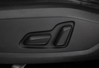 Подержанный автомобиль Audi A4 Sedan 2018 года (16 фото)