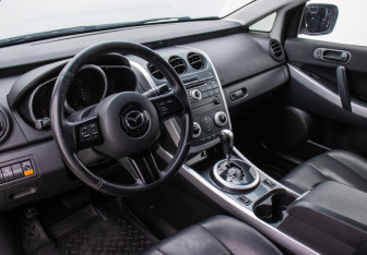 Подержанный автомобиль Mazda CX-7 2008 года (9 фото)