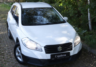 Подержанный автомобиль Suzuki SX4 Hatchback 2014 года (19 фото)