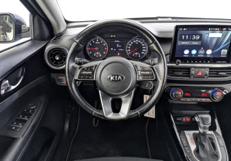 Подержанный автомобиль Kia Cerato Sedan 2020 года (22 фото)