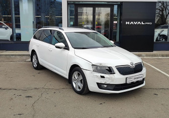 Подержанный автомобиль Skoda Octavia Wagon 2013 года (3 фото)