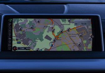 Подержанный автомобиль BMW X6 2015 года (17 фото)