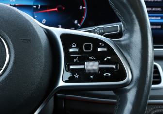 Подержанный автомобиль Mercedes-Benz GLE 2019 года (22 фото)