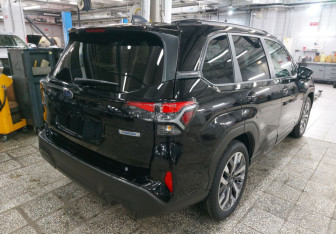 Новый Subaru Forester Suv 2025 (3 фото)