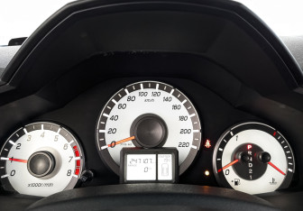 Подержанный автомобиль Honda Pilot 2012 года (13 фото)