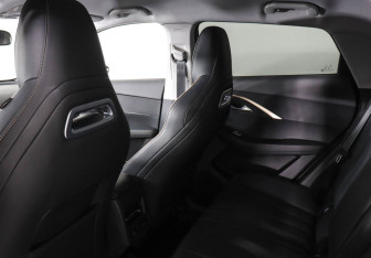 Подержанный автомобиль Omoda C5 2024 года (12 фото)