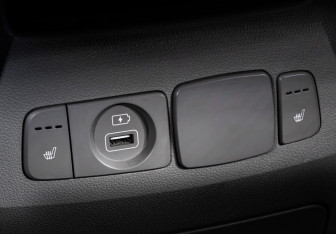 Подержанный автомобиль Kia Carnival 2019 года (20 фото)