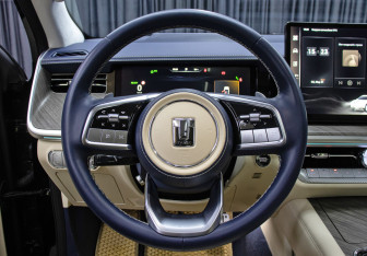 Подержанный автомобиль Tank 500 2023 года (17 фото)