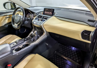 Подержанный автомобиль Lexus NX 2016 года (11 фото)
