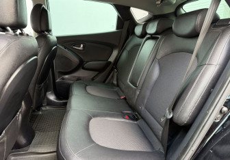 Подержанный автомобиль Hyundai ix35 2014 года (11 фото)