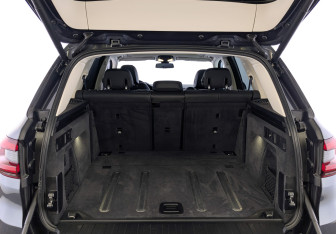 Подержанный автомобиль BMW X5 2021 года (10 фото)