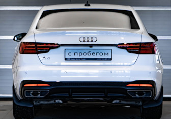 Подержанный автомобиль Audi A4 Sedan 2021 года (5 фото)