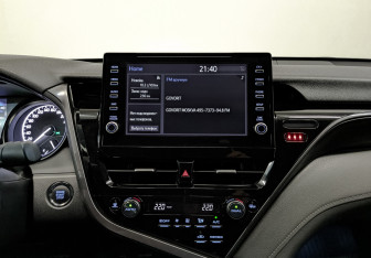 Подержанный автомобиль Toyota Camry Sedan 2021 года (15 фото)