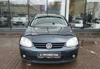 Подержанный автомобиль Volkswagen Golf Hatchback 2007 года (2 фото)