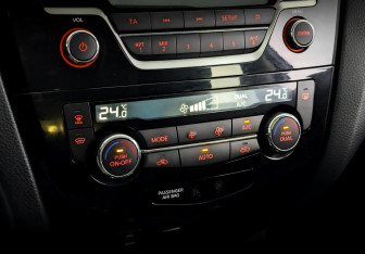 Подержанный автомобиль Nissan X-Trail 2018 года (25 фото)