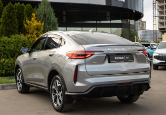 Подержанный автомобиль Haval F7x 2022 года (5 фото)