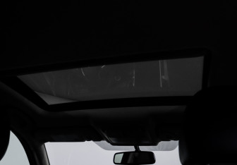 Подержанный автомобиль Infiniti Q50 2022 года (21 фото)