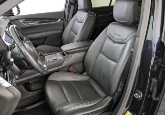 Подержанный автомобиль Cadillac XT6 2021 года (21 фото)